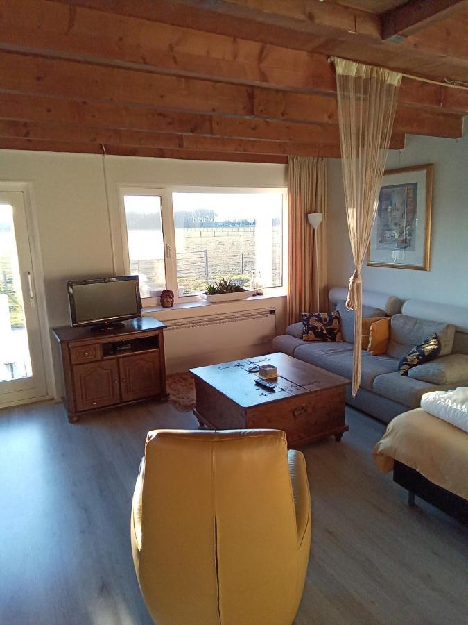 De Indiaan Bed & Breakfast Noord-Scharwoude Ngoại thất bức ảnh